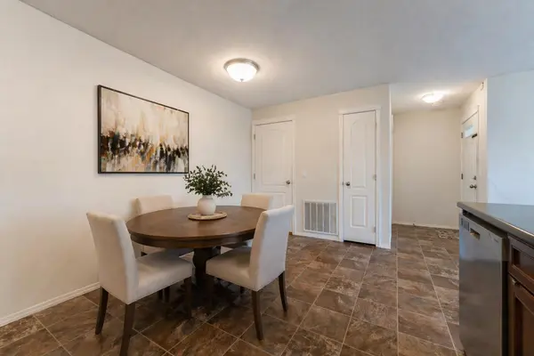 8 Bayside PL #107, Strathmore, AB T1P 0E1