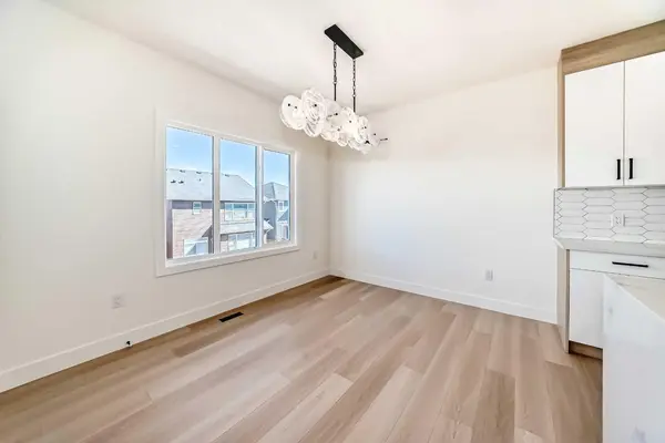 379 Rivercrest RD, Cochrane, AB T4C 3C6