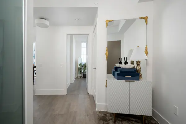 10 York ST #4303, Toronto C01, ON M5J 0E1