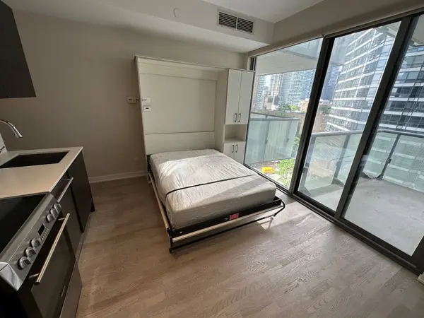 57 St. Joseph ST #904, Toronto C01, ON M5S 0C5