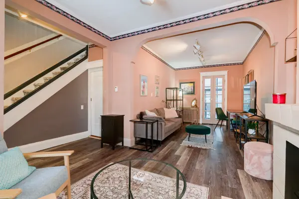 1089 Mt Pleasant RD, Toronto C10, ON M4P 2M7