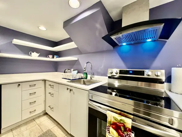 1196 Avenue RD #Bsmt, Toronto C04, ON M5N 2G1