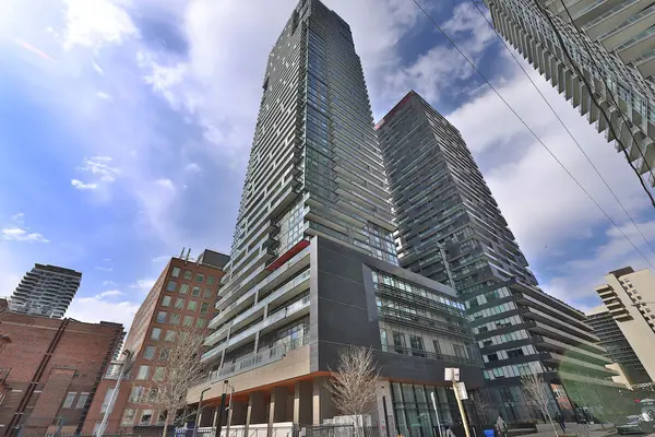 39 Roehampton AVE #1407, Toronto C10, ON M4P 1P9
