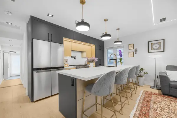 9 Kenworthy AVE, Toronto E06, ON M1L 3B1