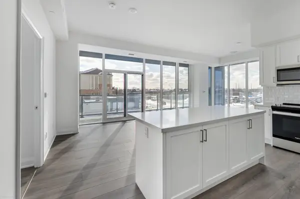 10 Gatineau DR #204, Vaughan, ON L4J 0L2