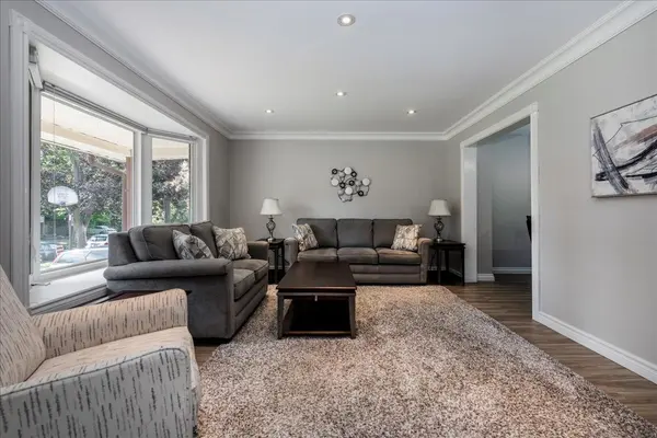 23 Virgilwood CRES, Barrie, ON L4M 4X6