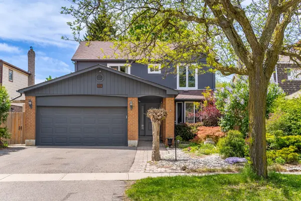 37 Massey ST, Brampton, ON L6S 2V7