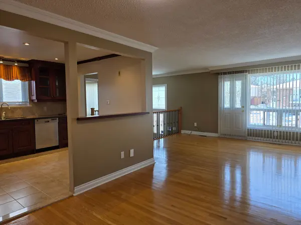 3161 Rymal RD #(Main/Upper Level), Mississauga, ON L4Y 3B4