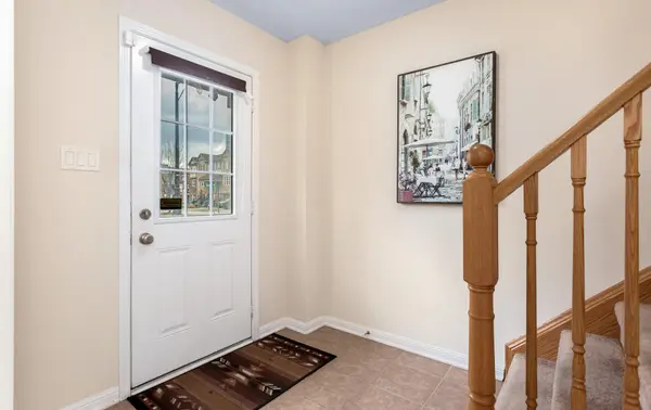 22 Crossbill RD, Brampton, ON L7A 0S5