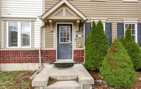 22 Crossbill RD, Brampton, ON L7A 0S5