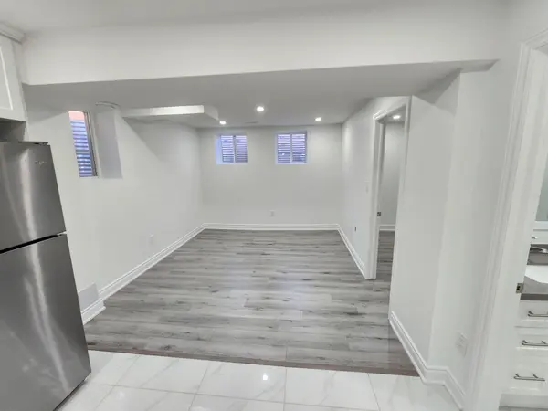 67 Calabria DR #Basement, Caledon, ON L7C 4K9