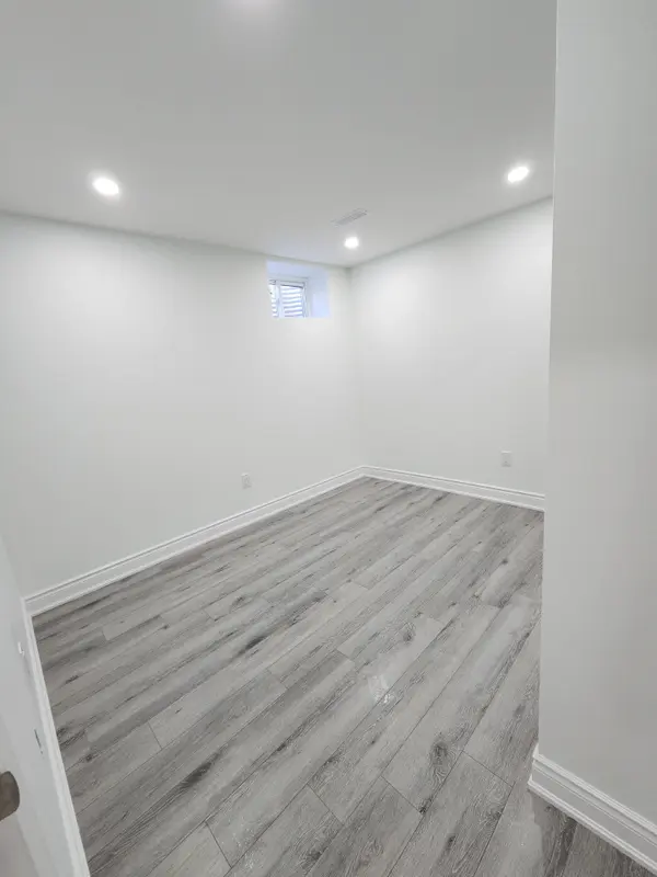 67 Calabria DR #Basement, Caledon, ON L7C 4K9