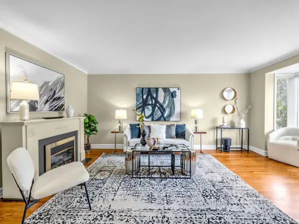 24 Billingham RD, Toronto W08, ON M9B 3X1