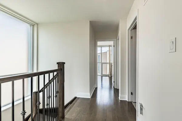 120 Little Creek RD #1, Mississauga, ON L5R 0E9