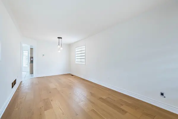 3469 Old Orchard Park DR, Mississauga, ON L5B 4E1