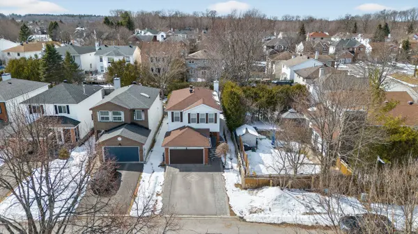 141 Acklam TER, Kanata, ON K2K 2J4