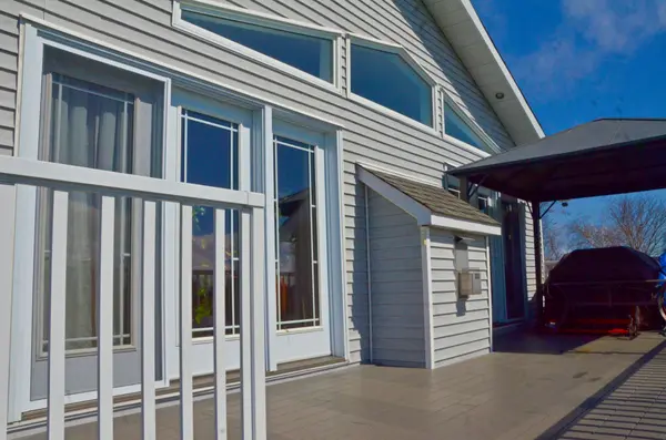 11708 Breezewood AVE S, South Dundas, ON K0C 1X0