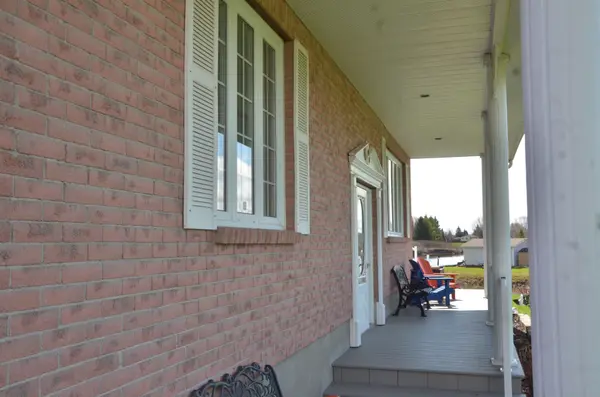 11708 Breezewood AVE S, South Dundas, ON K0C 1X0