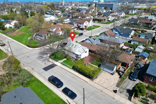 180 Mead AVE, Hamilton, ON L8H 3V1