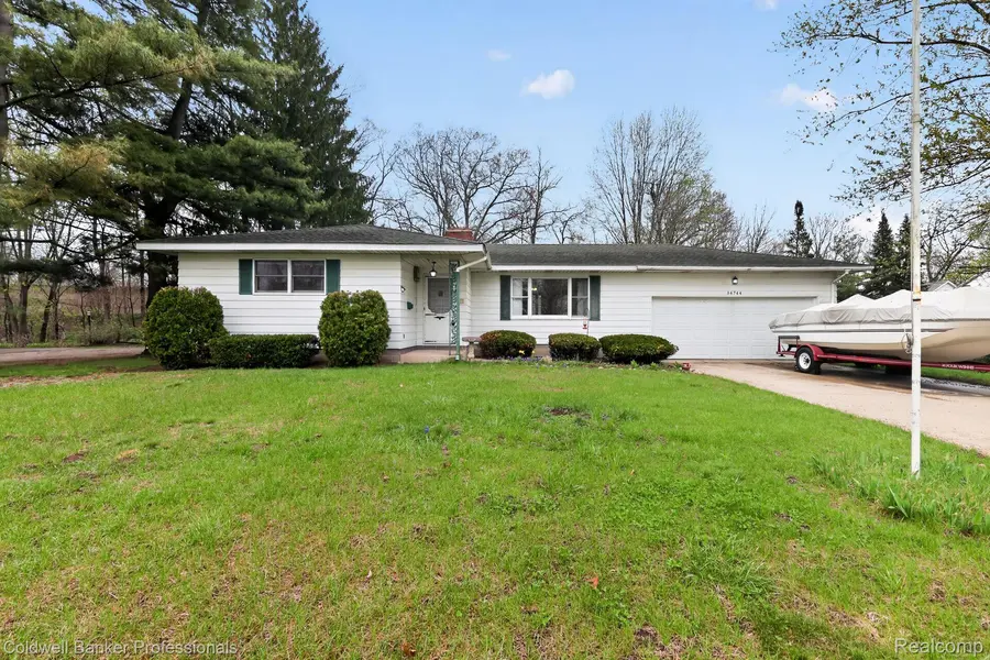 36744 N Romulus AVE S, Romulus, MI 48174