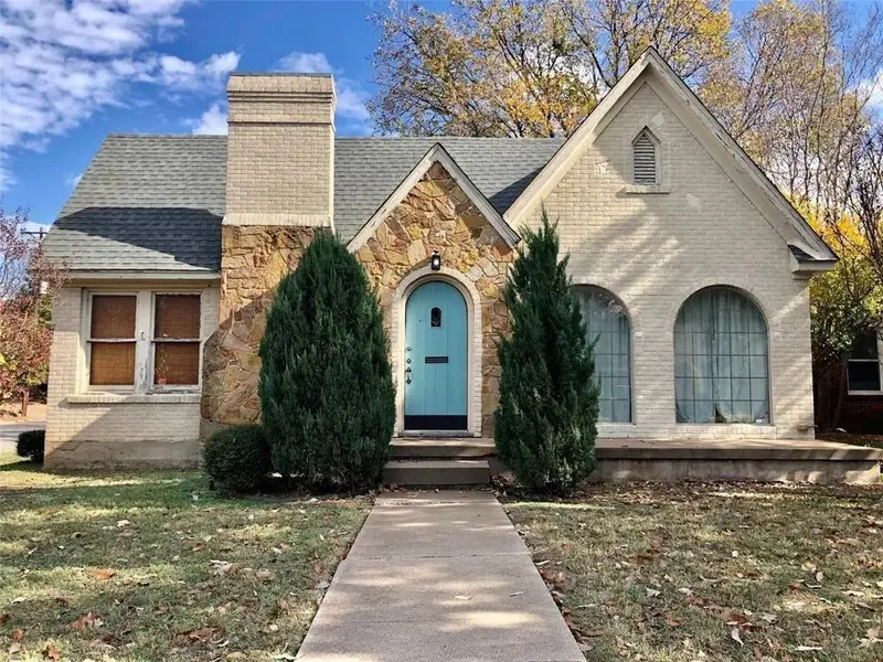 3301 Rogers Avenue, Fort Worth, TX 76109