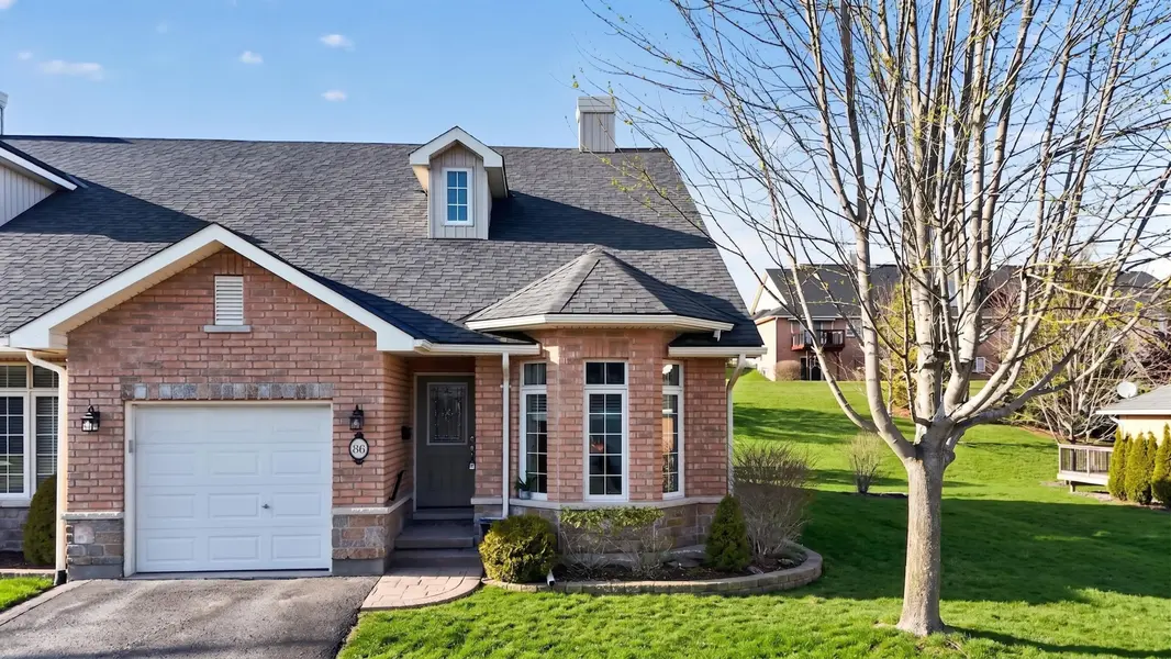 86 VILLAGE CRES #105, Peterborough, ON K9J 8S7