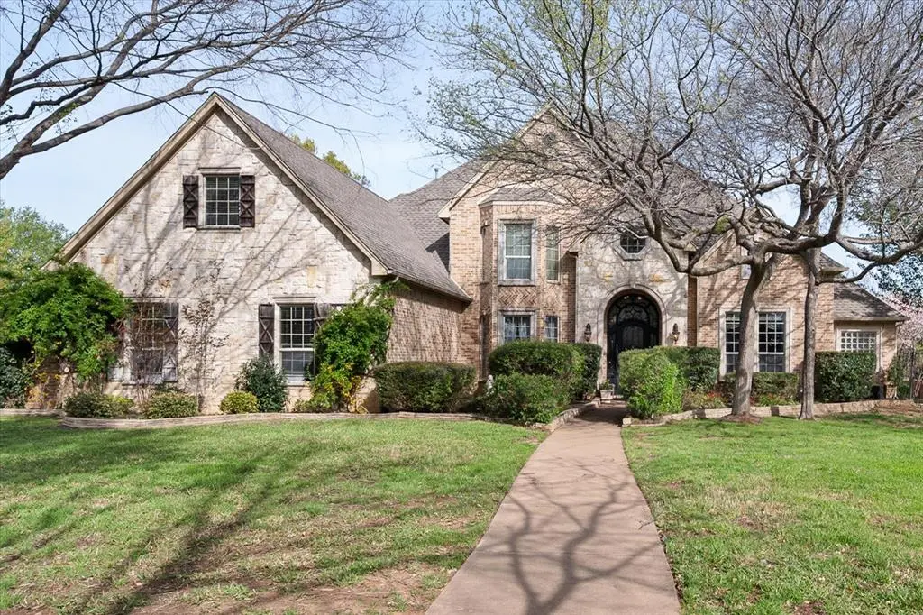 2703 Katherine Court, Dalworthington Gardens, TX 76016
