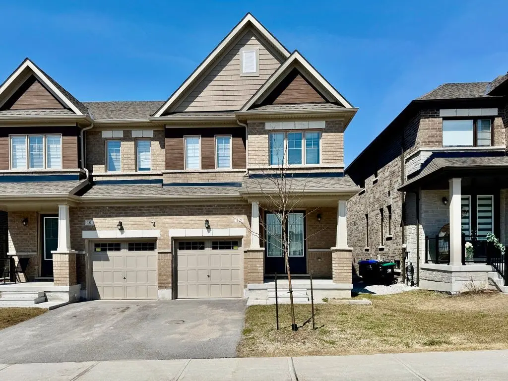 12 Daisy ST, Springwater, ON L9X 2C5