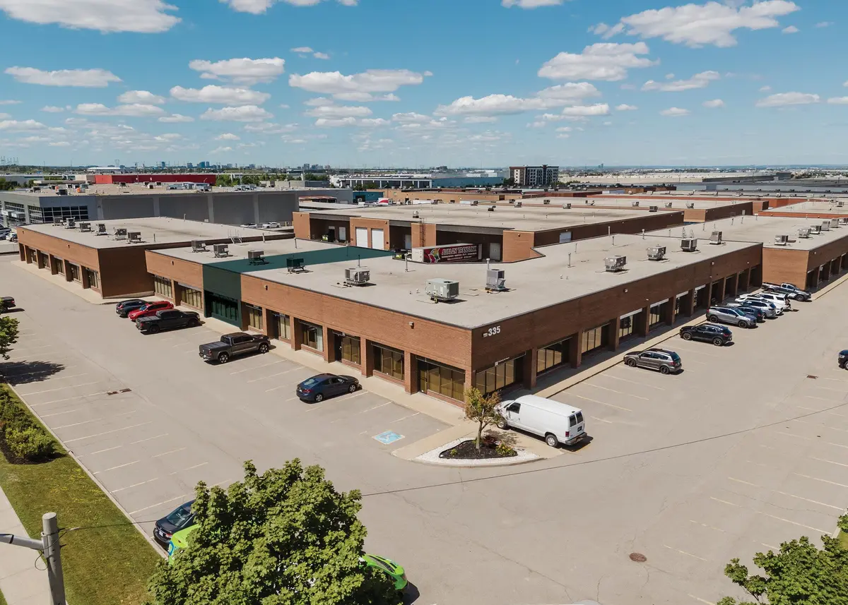 335 Admiral BLVD #9, Mississauga, ON L5T 2N2