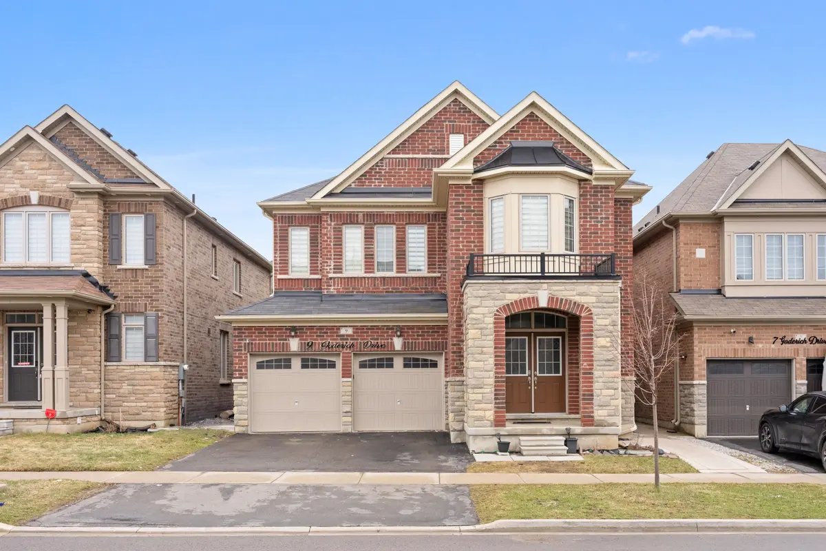 9 Goderich DR, Brampton, ON L7A 5A7