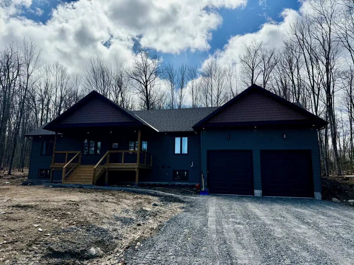 16 Millies WAY, Armour, ON P0A 1C0