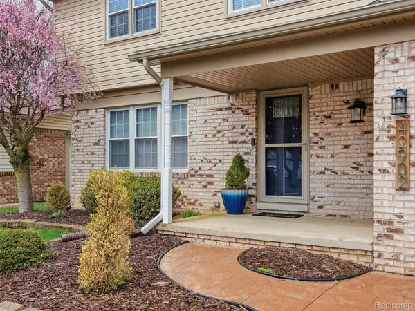 42902 Saxony RD, Canton Charter Township, MI 48187