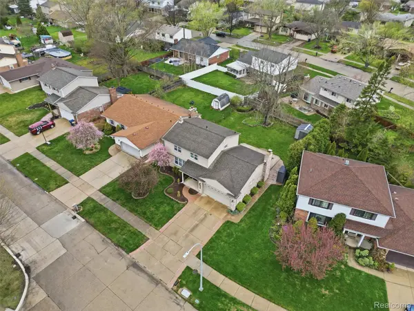 42902 Saxony RD, Canton Charter Township, MI 48187