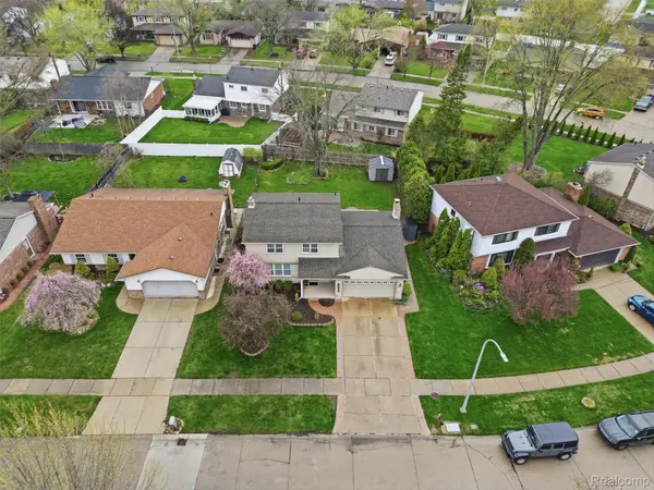 42902 Saxony RD, Canton Charter Township, MI 48187