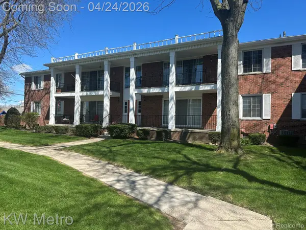 29603 Jefferson AVE #13, St. Clair Shores, MI 48082