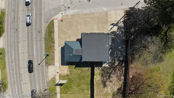 4438 S Wayne RD, Wayne, MI 48184