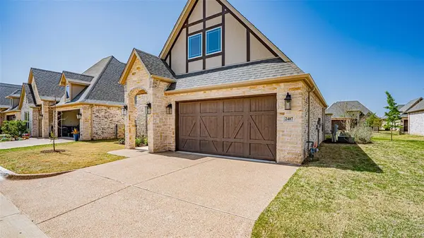 2407 Vineyard Drive, Granbury, TX 76048