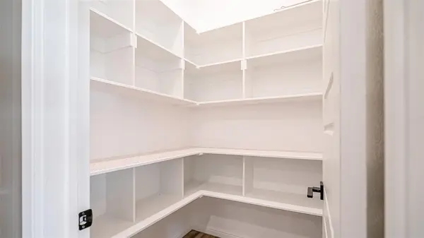 2407 Vineyard Drive, Granbury, TX 76048