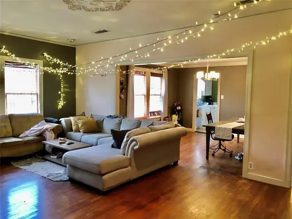 3301 Rogers Avenue, Fort Worth, TX 76109