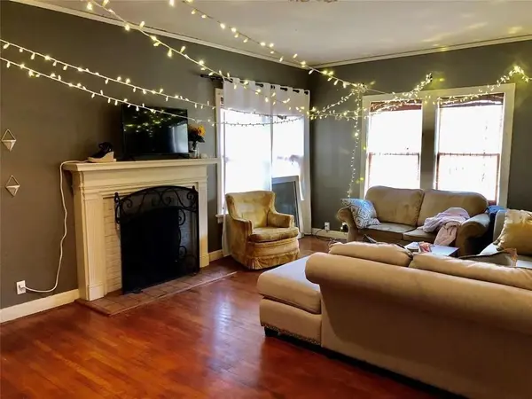 3301 Rogers Avenue, Fort Worth, TX 76109