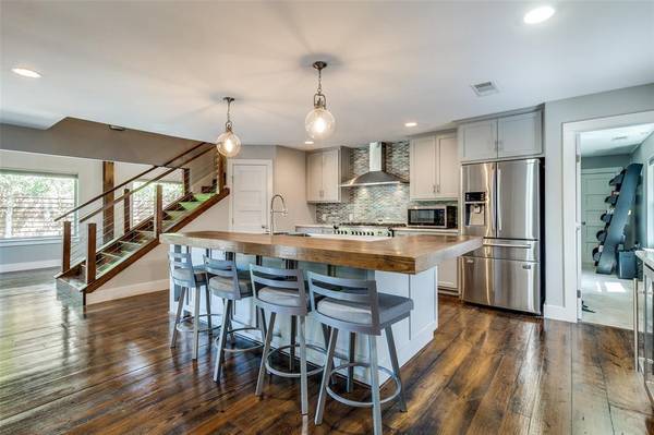 5323 Denton Drive, Dallas, TX 75235