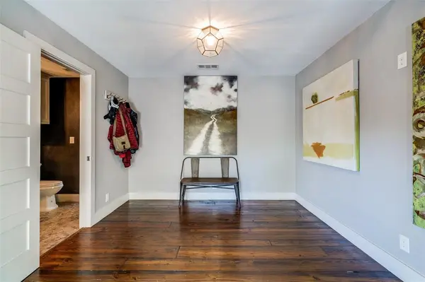 5323 Denton Drive, Dallas, TX 75235