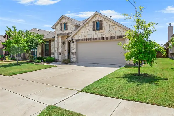 1132 Snowy Owl Drive, Alvarado, TX 76009