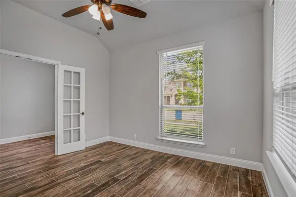 1132 Snowy Owl Drive, Alvarado, TX 76009