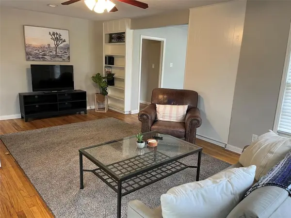 4000 Winfield Avenue, Fort Worth, TX 76109