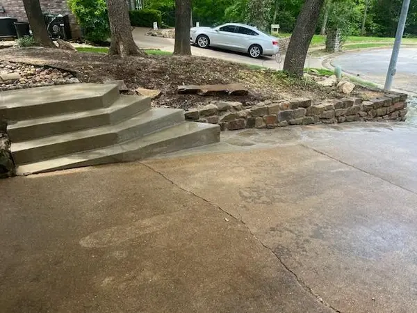 3504 Creekside Court, Bedford, TX 76021