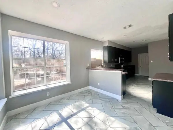 3504 Creekside Court, Bedford, TX 76021