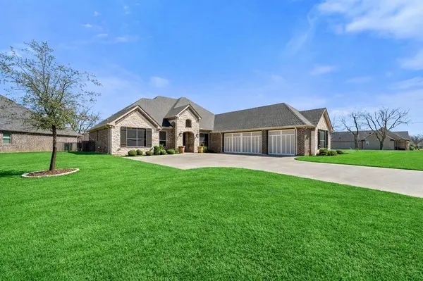 6301 Weatherby Road, Granbury, TX 76049