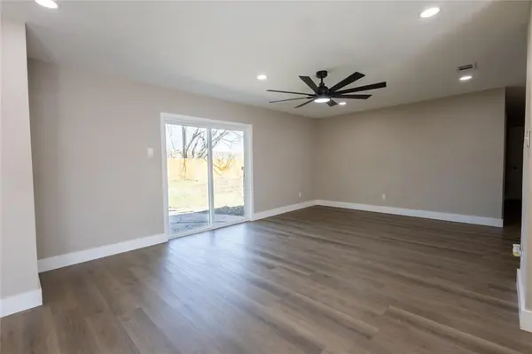 133 Buie Drive, Everman, TX 76140