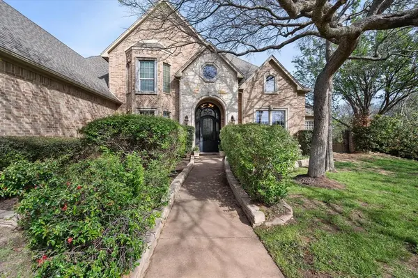 2703 Katherine Court, Dalworthington Gardens, TX 76016